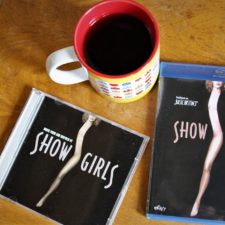 Lichtspielplatz #34 – SHOWGIRLS und der amerikanische Traum